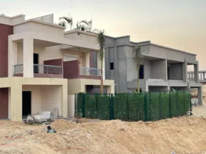 تاون هاوس كورنر استلام فوري للبيع بمساحه 220متر بحديقة 180متر Golf City ELObour جولف سيتي العبور