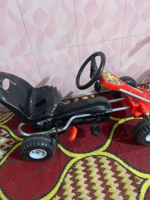 سيارة  أطفال تصلح لعمر 3 سنوات فما فوق