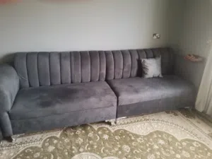 طقم جلوس للبيع  مستخدم عدة ايام فقط