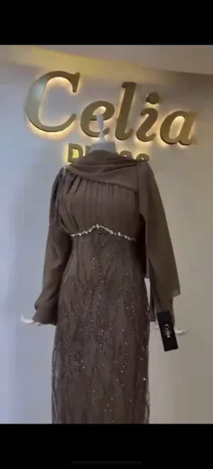 فستان سهرة جديد بورقته