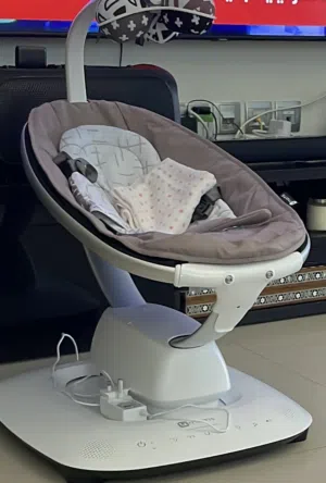 4Moms MamaRoo Multi-motion baby swing