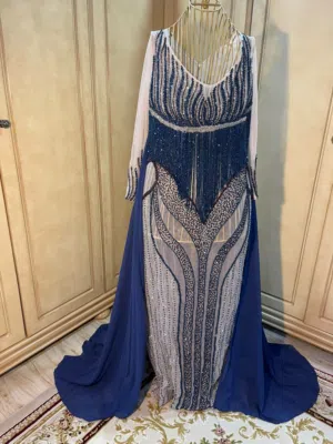 فستان سهرة تصميم خاص شك يدري المقاس XL 48 ااسعر الاساسي 400 KD السعر المطلوب 130