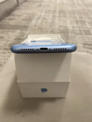 Apple iPhone XR 64 GB in Taif