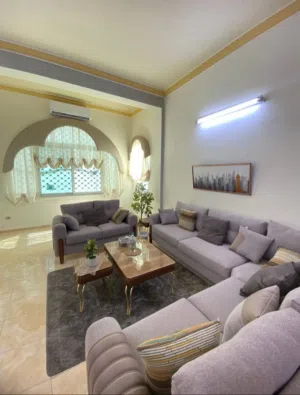 Spacious furnished apartment in Jabal alweibdeh