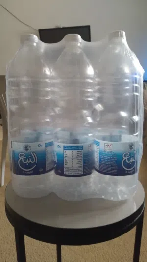 علب ماء فارغة 1.5L