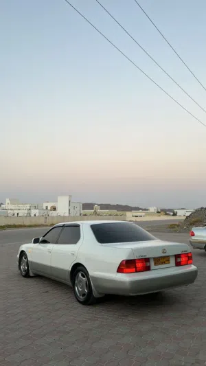 لكزس LS 400 موديل 1999