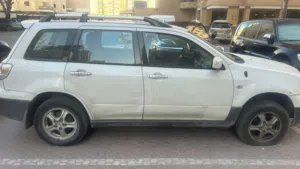 Used Mitsubishi Outlander GLS 2004 SUV for Sale with GCC Specs, Diesel, Automatic