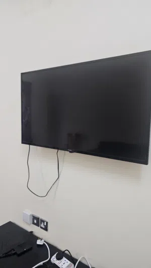 43 inch TV (Make Sharp) Sharp 42′′ Full HD Android C42EG4NX