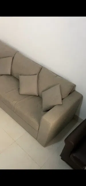 جلسة من 4 قطع مستخدمة نضيفة