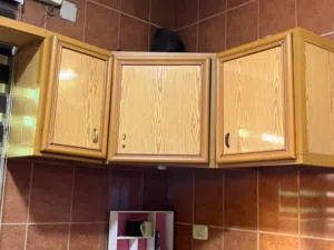 خزائن مطبخ ورخام عدد 3 وبالاضافه للمجلى