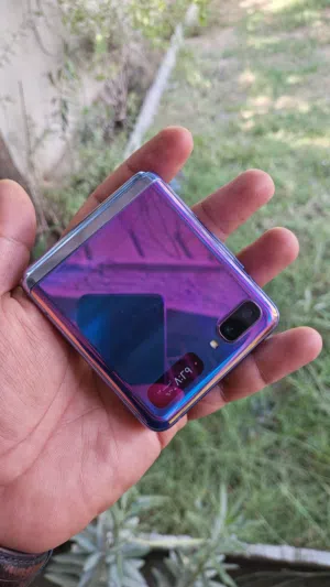 Samsung Galaxy Z Flip 256 GB in Basra