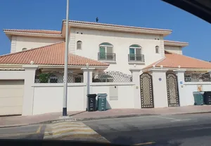 Two Adjacent Villas in The Most Prestigious Location in Dubai - فيلتين متلاصقتين في أرقى موقع في دبي