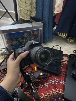 كاميرة كانون EOS1300D للبيع Canon