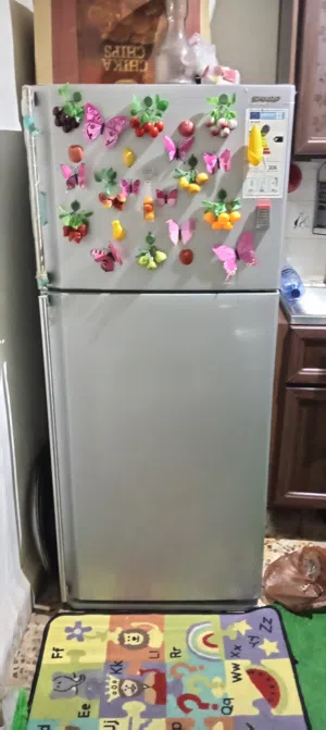 ثلاجه شارب اخت الوكاله السعه التخزينية للثلاجه329 الفريزرالتجميد108