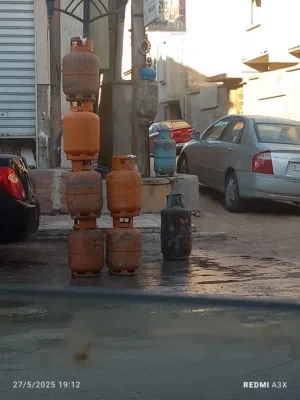 السلام عليكم موجود اسطوانة غاز للبييع المكان طرابلس
