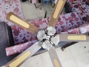 مراوح انتيكا مع إنارة بحالة ممتازة عدد 2