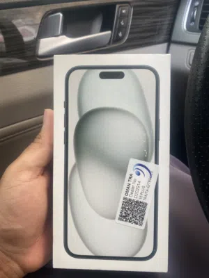 Apple iPhone 15 Plus 128 GB in Muscat