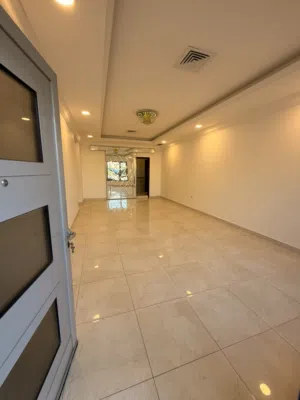 400 m2 3 Bedrooms Apartments for Rent in Hawally Jabriya