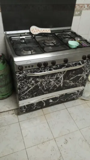 غاز مستعمل للبيع شغال غاز وفرن وشواي