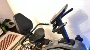 عجلة رياضية ثابتة للبيع بحالة جيدة جدا استعمال شهرين فقط/Exercise Bike for Sale – Good Condition