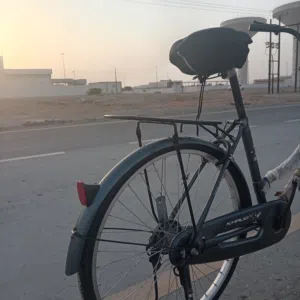 السيكل أموره طيبه وكله التوير جدد وأموره طيبه السيكل