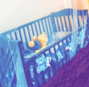 تخت بيبي شبه جديد لعمر حديث الولاده لسته سنوات