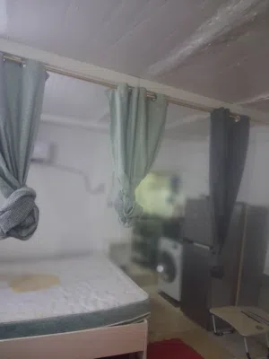 اغراض للبيع استعمل خفيف تلاج جديده و غساله ال جي شغاله كويس جدا وشاشه وانتريه ودولاب حديد