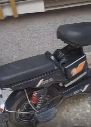 دراجة شحن نظيفة جدا