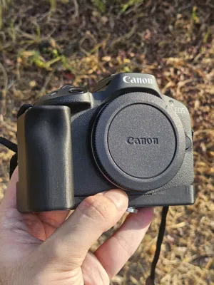 Canon R50 / R100 Ergonomic Hand Grip V2.4