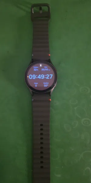 Samsung SmartWatch watch 7 in Excellent Condition - Used
