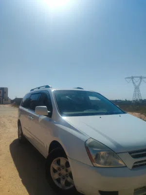 Used Kia Sedona in Tripoli