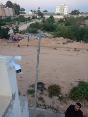 فني تركيب كميرات مراقبه ذخل طرابلس و خارجها