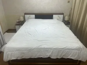 Nearly New King Size Bedroom Set – 5 Pieces