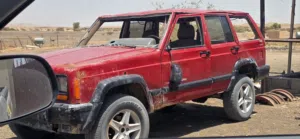 جيب شيروكي 2000 اللي يبا اي قطعه يتواصل معي