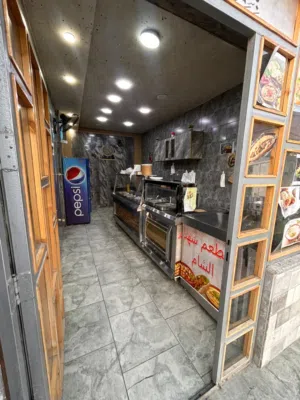 مطعم حمص وفلالفل وسناكات للبيع