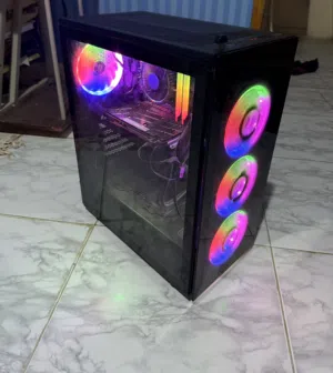 تجميعة جيمنج ومونتاج كاملة (PC Setup) ممتازة للبيع - معالج جيل 12 وشاشة 180Hz