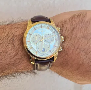 ساعة جوفيال بحالة ممتازة (سعر الشراء 380 دينار)