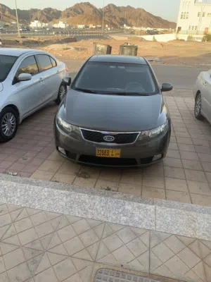 Used Kia Cerato in Al Dakhiliya