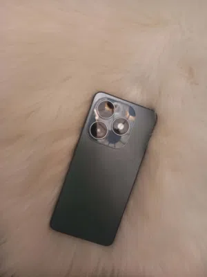 هاتف Tecno Spark 20 مستعمل بحالة ممتازة للبيع المكان : الزاويه