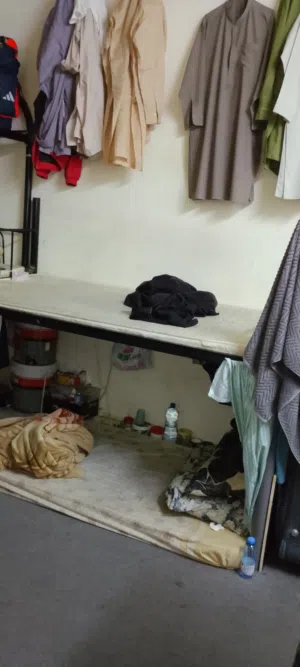 bed space available for Pakistani