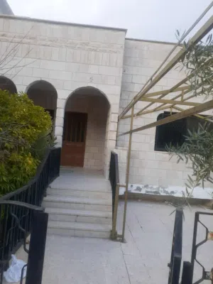 بيت جاهز للسكن للبيع