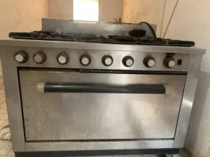 فرن كبير للبيع