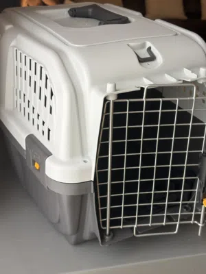 Brand New Cat Carrier  كرّير للقطط يديد