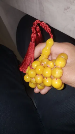 مسباح أصفر فاخر