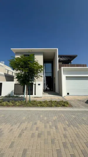 عيش الفخامة في الموج  5 غرف Live the Luxury  5BR Al Mouj