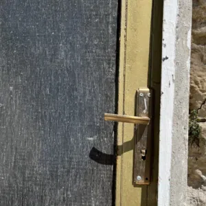 باب حديد مطبخ او بلكونه للبيع