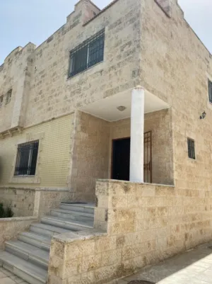 200 m2 3 Bedrooms Townhouse for Sale in Amman Marj El Hamam