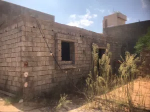 عرض كزيوني كسعر ومكان تقدر تاخد حوش هيكل مصقف في مكان سكني
