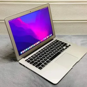 MACBOOK AIR CORE I5 RAM 8 HARD 256 SSD   اعلى مواصفات