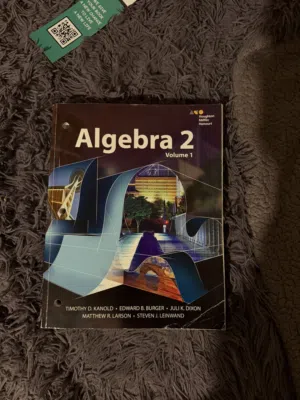 كتاب رياضيات (جبر الجزء الأول) للمنهاج الأمريكي بحالة ممتازة ونظيفة. مخصص للمدارس الدولية Algebra
